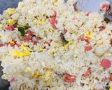 Foto langkah ke 5 dari resep Nasi Goreng Telor Mata Sapi.