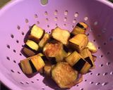 Φωτογραφία βήματος 3 της συνταγής Μελιτζάνες με ζυγούρι στο φούρνο