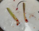 Gambar langkah 2 resipi Udang Galah Masak Lemak Cili Api.