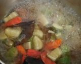 Foto langkah ke 3 dari resep Sayur Asem Timun Kol.