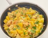 Une image de l'étape 4 de Sauté de poulet au curry.