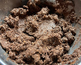 Foto del paso 2 de la receta: TORTA DE CHOCOLATE, COCO y BAGAZO DE ALMENDRAS con cobertura de chocolate (sin gluten ni lácteos)