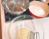 Hình bước làm 2 của món Macaron với kem bơ