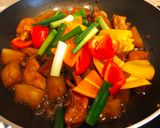 Hình bước làm 3 của món Gà Kho Củ Cải Trắng