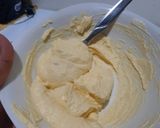Foto langkah ke 3 dari resep Banana cheese cake no mixer.