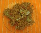 Foto langkah ke 5 dari resep Bakwan Mie Sayur.