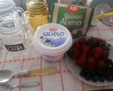 Foto del paso 1 de la receta: Parfait con Yogur Griego y Frutas a lo Carmelita