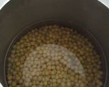 A picture of step 1 of Panipuri.