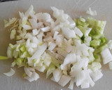 Foto del paso 4 de la receta: Guisantes frescos con verduras y huevo