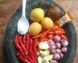 Foto langkah ke 1 dari resep Sambal terasi masak.