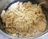 Mentás - tejszínes tészta gazdagon recept fázis 4 fotója