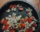 รูปขั้นตอนการทำที่ 2 ของ อกไก่ผัดไข่ใส่มะเขือเทศ