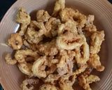 Foto langkah ke 7 dari resep Cumi Cumi Goreng Tepung.