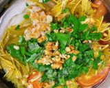 Hình bước làm 4 của món Canh Cá Bớp Nấu Lá Me