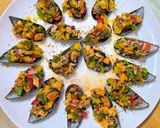 Foto del paso 7 de la receta: Ensalada fresca de mejillones con vinagreta de limón y chile