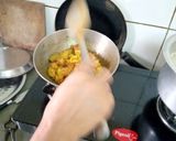 A picture of step 20 of Soya chunks curry.