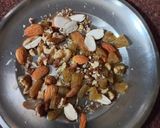 A picture of step 3 of Pan flavour kheer.
