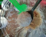 Foto langkah ke 5 dari resep Bakso Ayam Menggunakan Daging Frozen.