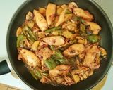 Foto del paso 10 de la receta Chipirones con ajetes y pimiento verde