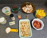 A picture of step 1 of Chicken, Bacon, Mushroom & Spinach Pasta.