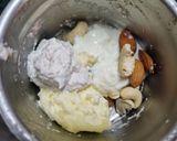 A picture of step 2 of Shahi Mughlai Chicken Maharani.