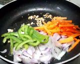 மேகி நூடுல்ஸ்  வித் ஸ்பெஷல் ஸ்பைசி சௌமியன் சாஸ் (maggi noodles with special spicy sauce recipe ரெசிபி ஸ்டேப் 4 புகைப்படம்