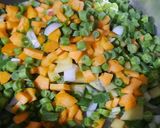 ચાઈનીઝ ફા્ઈડ રાઇસ (Chinese Fried Rice Recipe In Gujarati) રેસીપી સ્ટેપ4ફોટો