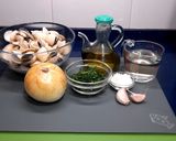 Foto del paso 1 de la receta: Almejas al vermut