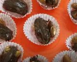 A picture of step 1 of Chocolate and Fresh Cream stuffed Dates.