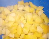 A picture of step 1 of Potatoes n mince meat.