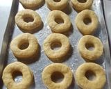 Foto langkah ke 5 dari resep Donat maizena.