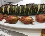 Foto del paso 5 de la receta: Calabacines Hasselback con Panceta y Gouda sobre Lecho de Tomate y Cebolla