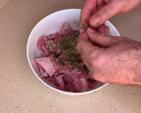 Foto del paso 2 de la receta: Estofado de secreto ibérico con cerveza negra
