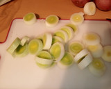 Foto del paso 1 de la receta: Guiso de puerros y patatas con bacalao en MC