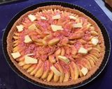 Une image de l'étape 7 de Maxi tarte pommes pralines roses (pâte brisée épeautre lait pralines roses).