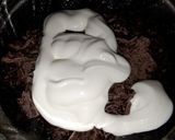 A picture of step 6 of Irish Strawberry Choco Cake.