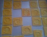 Foto langkah ke 3 dari resep Simple Fruit Puff Pastry.