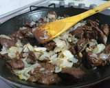 Foto del paso 6 de la receta: Higaditos encebollados con frangelico