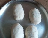 A picture of step 3 of Paneer stuffed rolls.