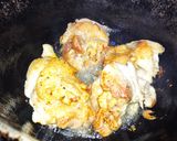 Foto del paso 2 de la receta: Muslos de pollo deshuesado en salsa
