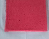 Foto langkah ke 8 dari resep Red Velvet Roll Cake.