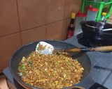 Foto langkah ke 7 dari resep Nasi Tutug Oncom Khas Tasikmalaya.