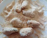 A picture of step 2 of Fried breaded mussels.