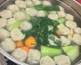 Foto langkah ke 6 dari resep Sup pokchoy bakso.