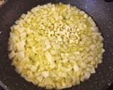 Foto del paso 5 de la receta: Patatas guisadas con bacalao y almejas