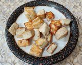 A picture of step 2 of Paneer Salad..