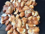 ડ્રાય ફ્રુટ ચીકી (Dry Fruit Chikki Recipe In Gujarati)