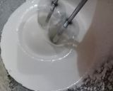 A picture of step 2 of Mango glaze cake.