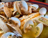 Foto del paso 5 de la receta: Lubina con almejas en salsa verde