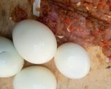 A picture of step 1 of Scotch egg.